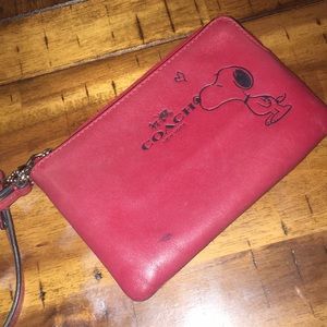 Snoopy Coach zip small purse leather